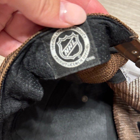 Carhartt New York Rangers Tan and Brown SnapBack - Picture 7 of 8